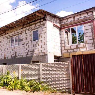 Мітингова вул., 38