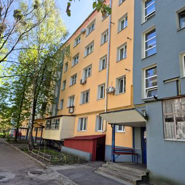 Бульвар Дніпровський, 18