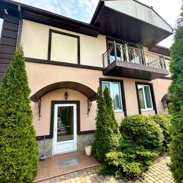 Продам будинок 383м2, на 5 квартир в Хотянівці