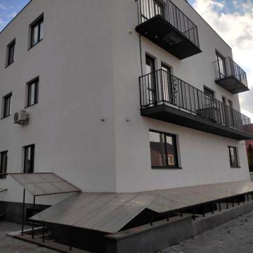 Продам квартиру в затишному будинку.