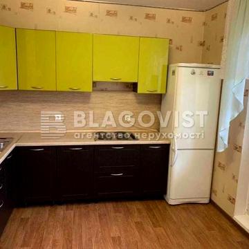 Продається квартира на Максимовича 7в