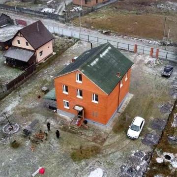 Продам свій триповерховий будинок на хуторі, 26 соток
