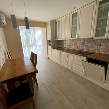 Продажа 2к. 77 кв м. ЖК Оберіг. Хозяйка. ЖК Оберіг