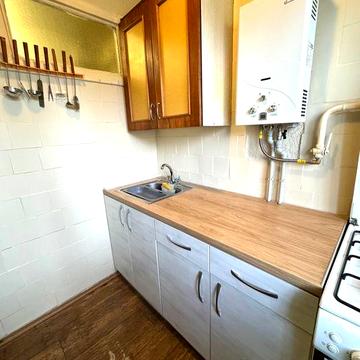 Продам 2-х квартиру вал. Металургів