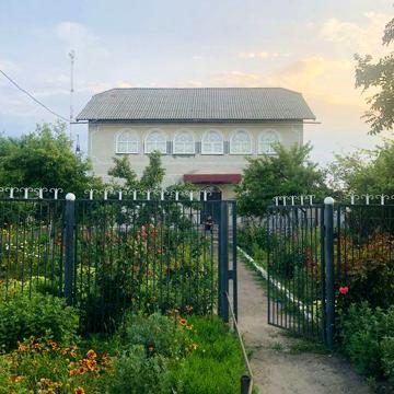 Продається будинок цегловий. Торг передбачається.