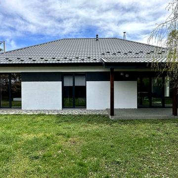 Будинок з ремонтом неподалік Бучанського парку, вʼїзд в Блиставицю