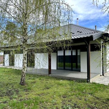 Будинок з ремонтом неподалік Бучанського парку, вʼїзд в Блиставицю