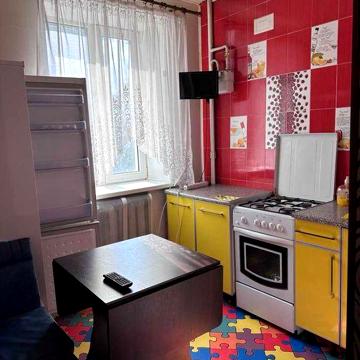 Здам свою 2-к квартиру, м.Центральний ринок