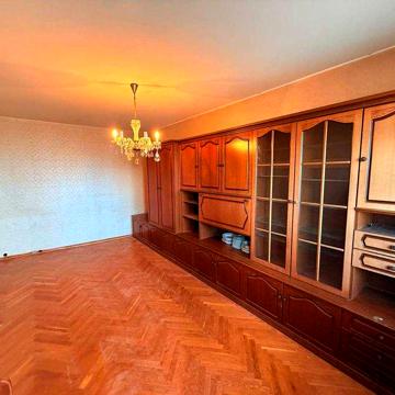 Продаж 2к квартири Рональда Рейгана 30а