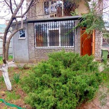 Продам жилой дом дачу в Подгородном с удобствами и газом