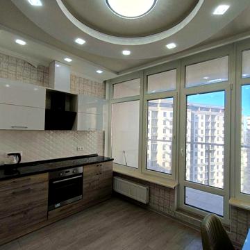 сдам 1 ком кв новострой,аркадия 36 жемчуина