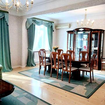 центр, міцна сталінка-126м²