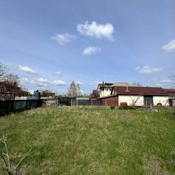 Продам будинок ,10 соток землі