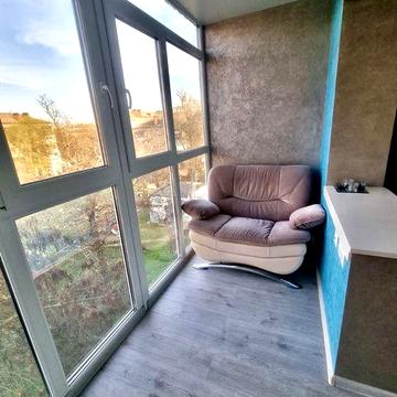 Продаю Красивую  3 х комнатную квартиру на ЮТЗ/ Театральная