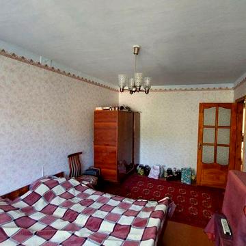 Продам 3-кімнатну квартиру. Пр-т Незалежності,299.