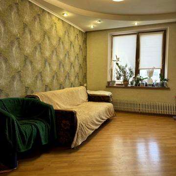 Академіка Павлова вул., 140