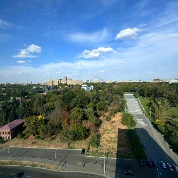 Ботанічна вул., 2