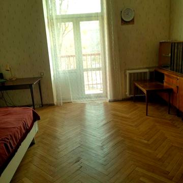 Печерськ. Унікальна локація! Двокімнатна сталінка, вул.Білокур
