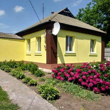 Продаж будинку м. Узин зі зручностями