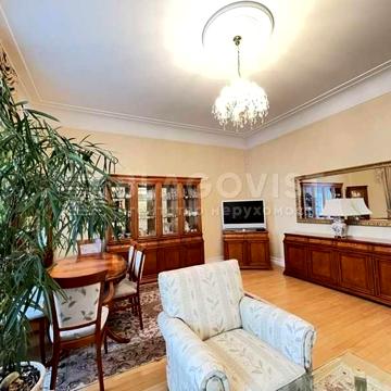 Оренда квартири   3 к .  Липки . Шовковична .