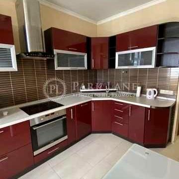 Продам  1-кім.  біля о. Тельбін  Березняки Дніпровська набережна,1
