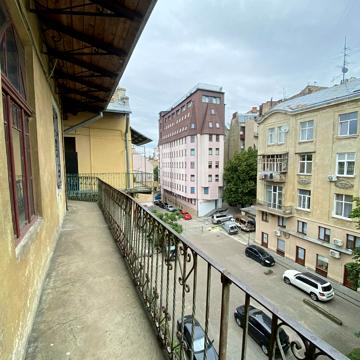 Князя Ярослава Осмомисла пл., 28