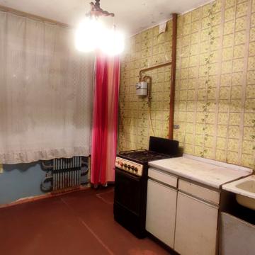 Героїв України вул. (Героїв Сталінграду), 36