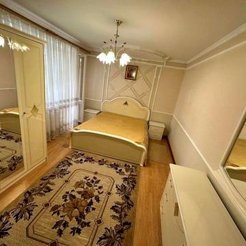 Оренда затишної 2 км квартири в спальному районі міста