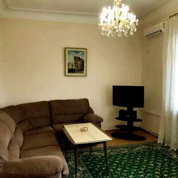 Івана Мазепи вул. (Січневого Повстання), 3