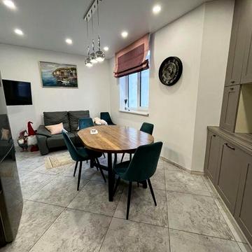 Сучасна 3 кімнатна!ДИЗАЙНЕРСЬКИЙ ремонт!Актуальна!Без Комісії