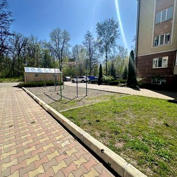 Квартира з ремонтом у лісовій частині