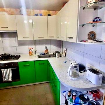 Продам 4 кімн.квартиру