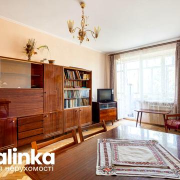 Дунайська вул., 32
