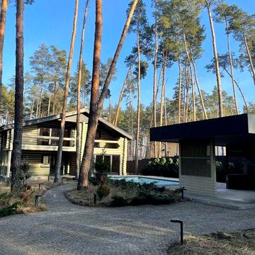 Будинок зі зрубу  в Блиставиці