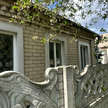 Продам хороший кирпичный дом на животиловке по Плеханова.