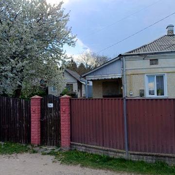 Будинок  .. подвіря..гараж