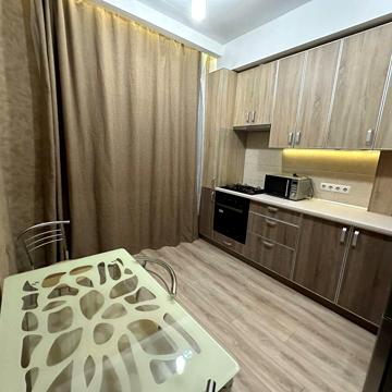 Сдается 2 ком. кв. М. Защитников . Пр. Героев Харькова 89