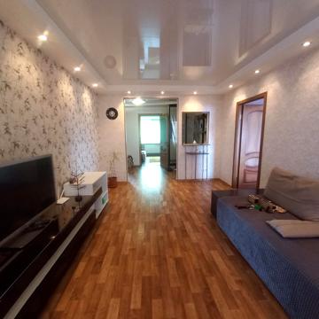 Миру, 8