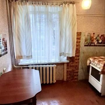 Євгена Старікова вул., 4