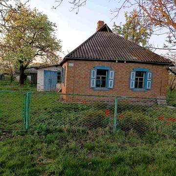 Будинок в селі Хата
