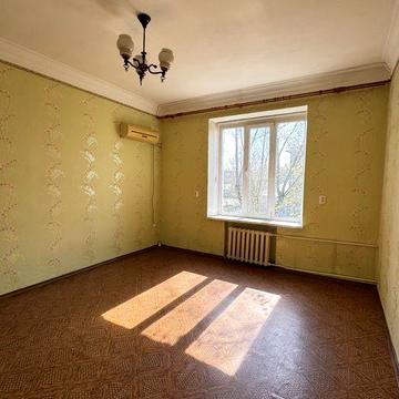 Відмінна світла  2к сталінка на вул Миру