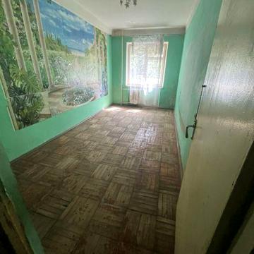 Продаж 4 кімнатноі квартири вул.Полякова
