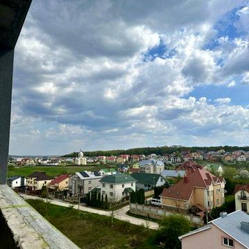 Продається 1км квартира, район Дружба