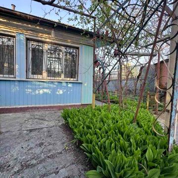 Продам поруч з річкою добротний  будинок в с.Фурси