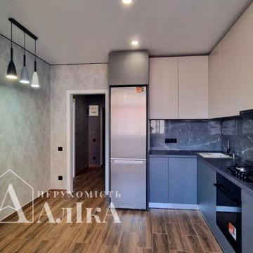 Продам сучасну 1-кімнатну квартиру в новобудові В ЦЕНТРІ