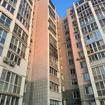 Двокімнатна квартира у центрі міста,75,2 м2