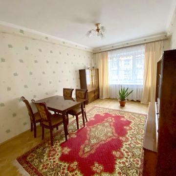 Академіка Богомольця вул., 8-А