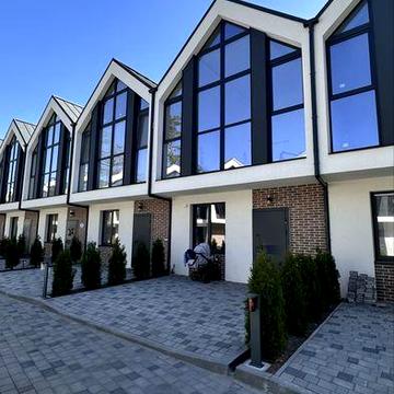 Таунхаус у Бучі біля Новусу, 4 спальні, центр.комунікац, газ