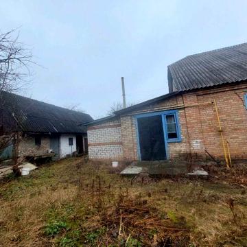 Продаж частини будинку в с.Микуличі вул. Стадіонна 26500 у.о.