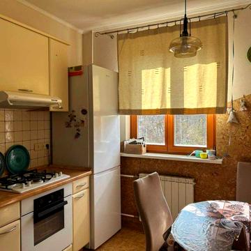 Продам ХОРОШУЮ 3-х к. квартиру , ул. Натальи Ужвий. Шикарная план-ка